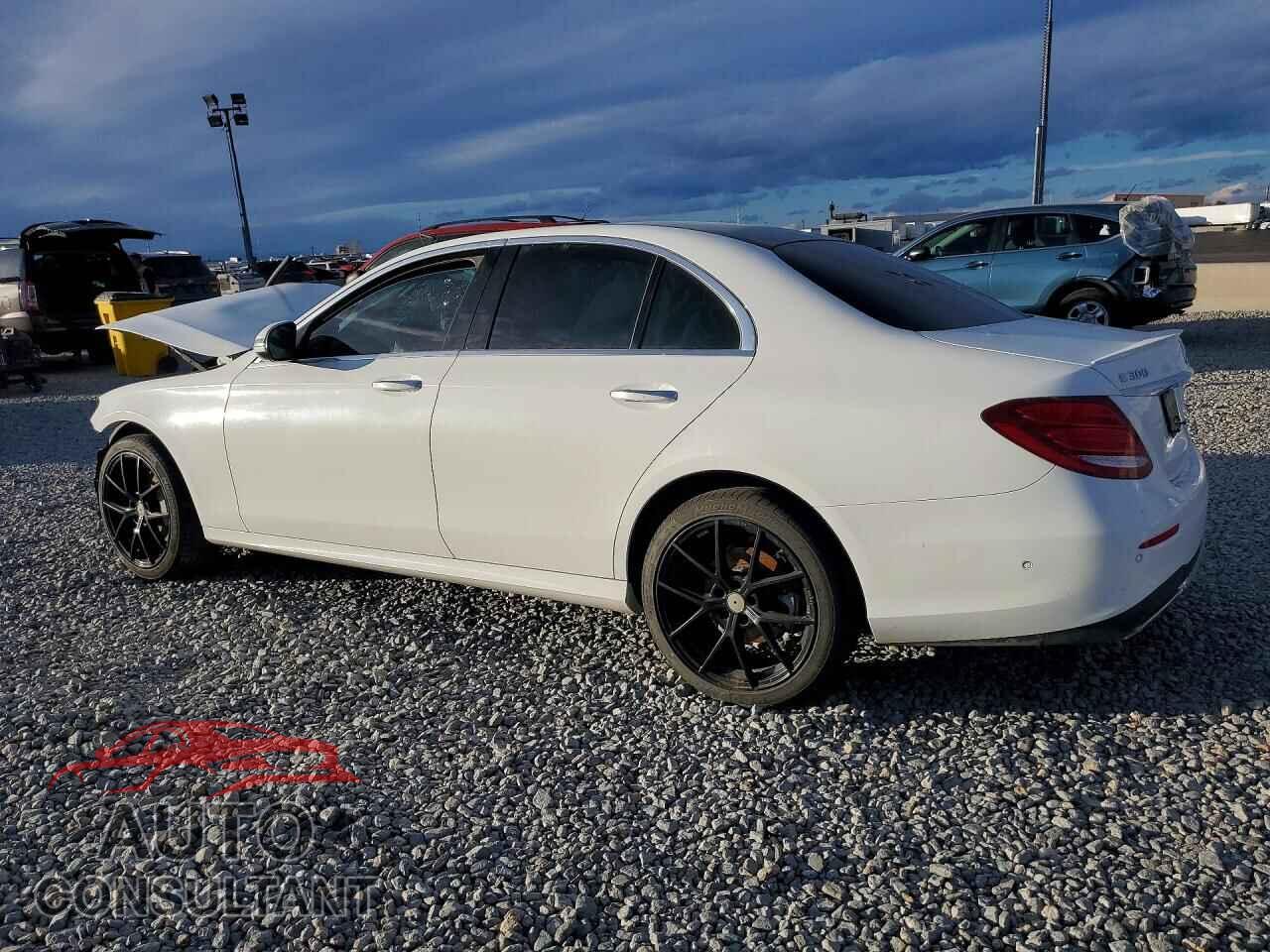 MERCEDES-BENZ E 2018 - WDDZF4KB7JA371976