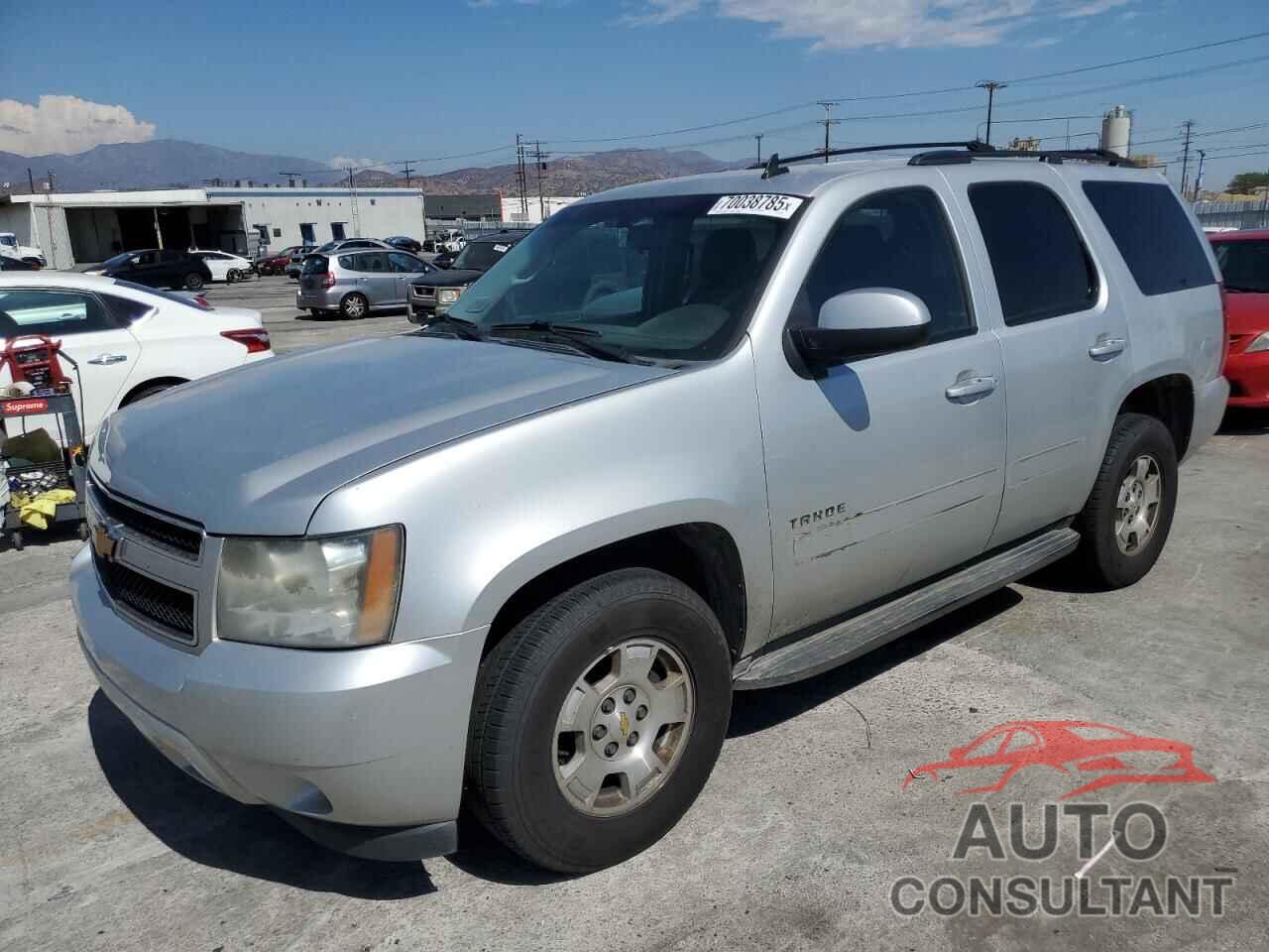 CHEVROLET TAHOE 2011 - 1GNSCAE08BR242037