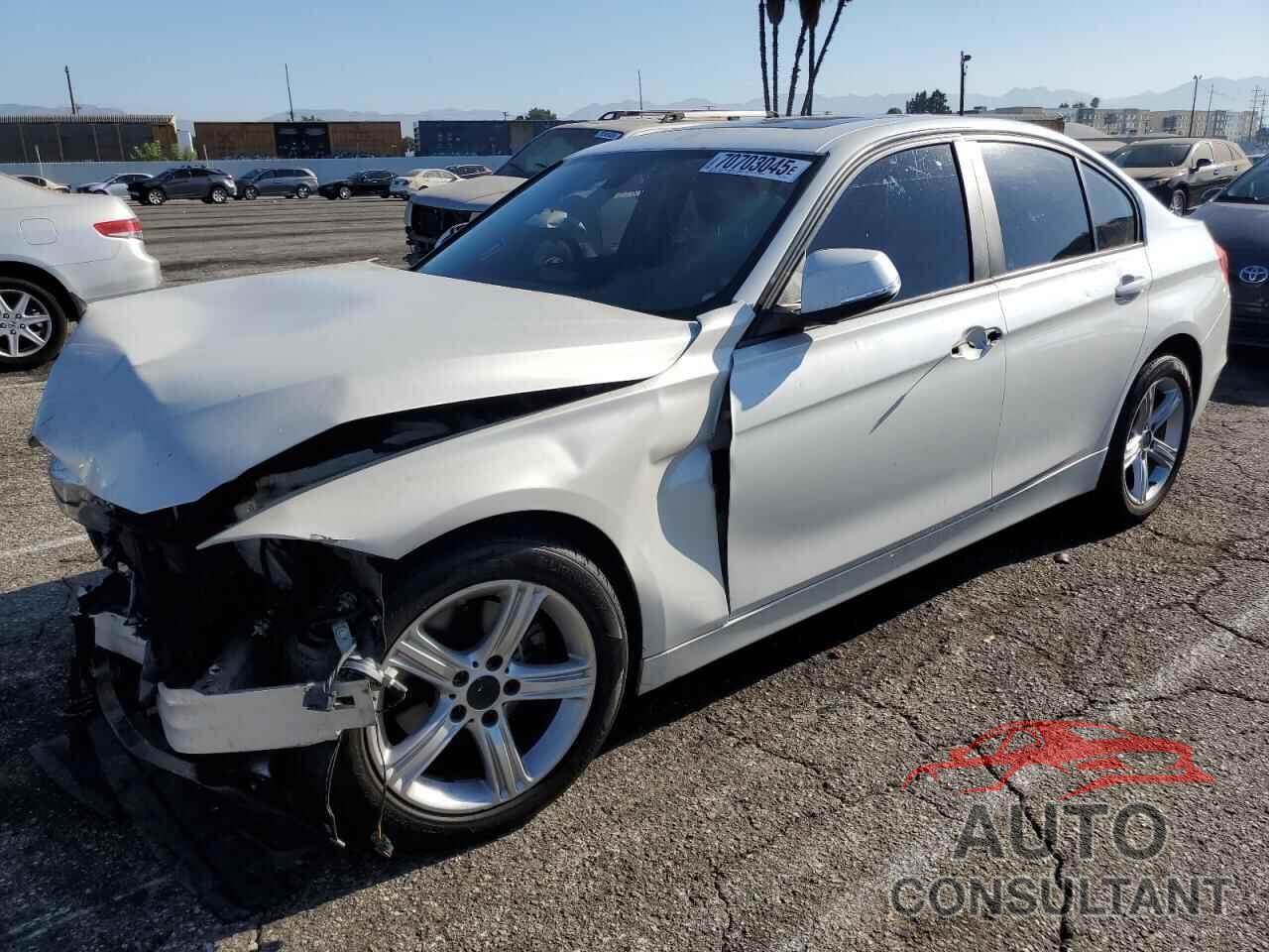 BMW 3 SERIES 2013 - WBA3C1G57DNR47182