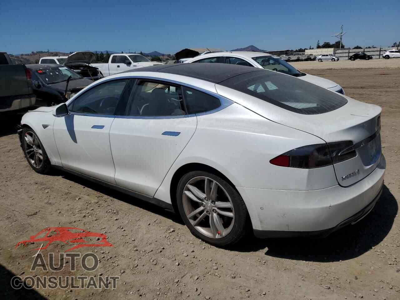 TESLA MODEL S 2014 - 5YJSA1H11EFP57345