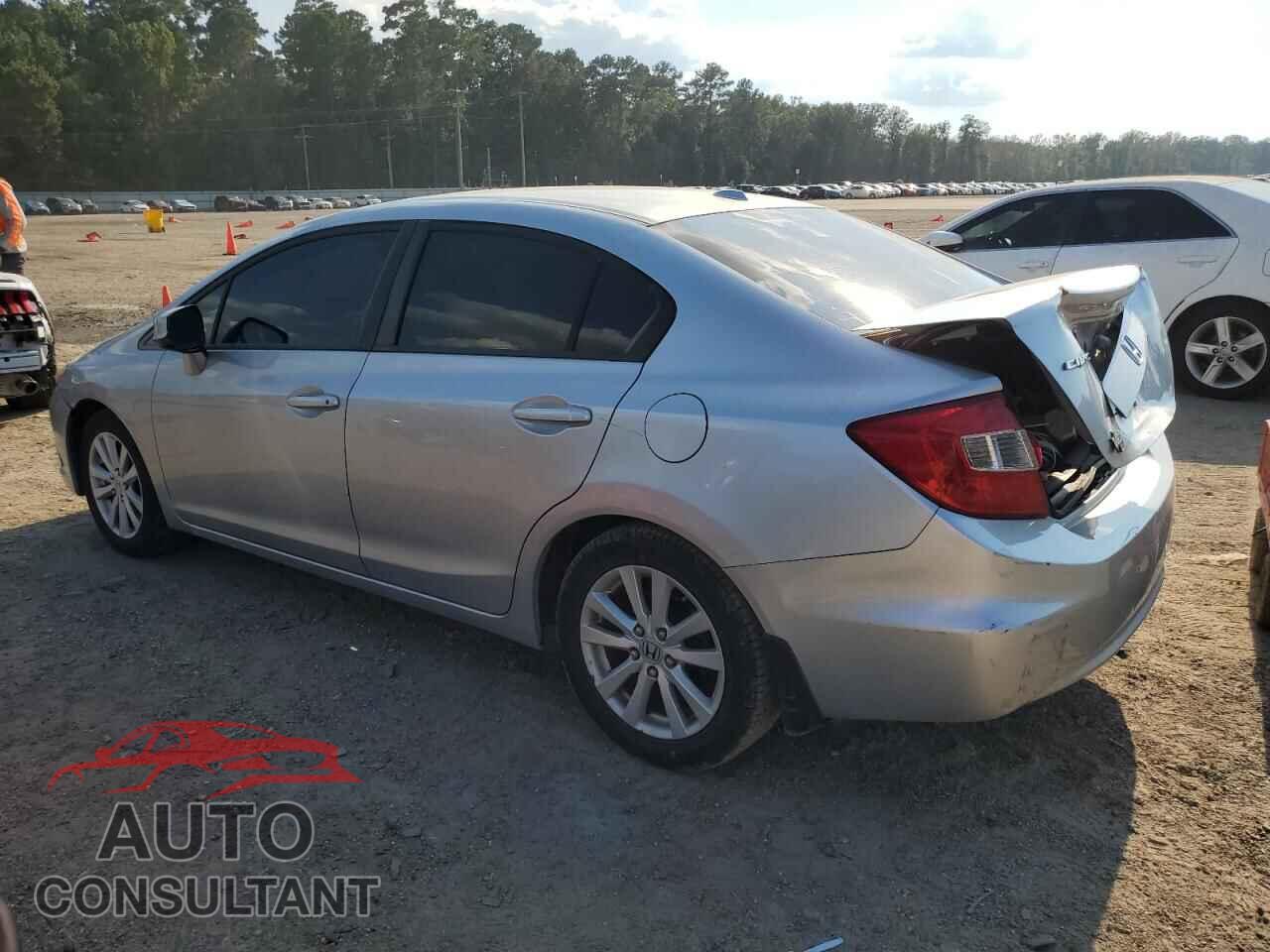 HONDA CIVIC 2012 - 2HGFB2F86CH524347