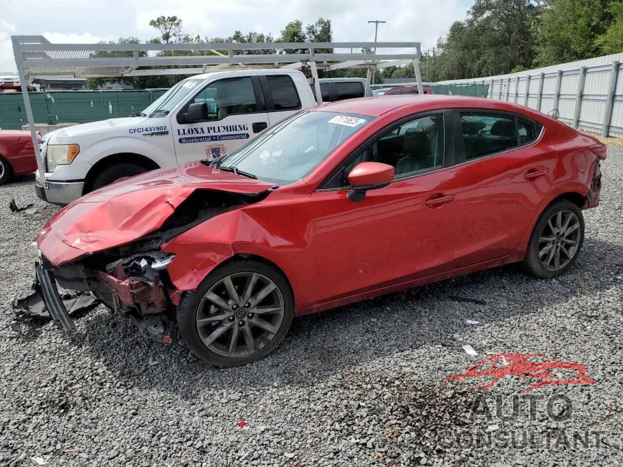 MAZDA 3 2018 - 3MZBN1V33JM218397