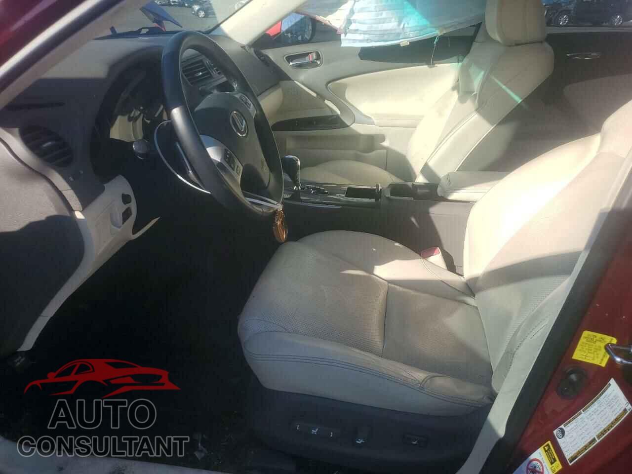 LEXUS IS 2011 - JTHCF5C24B5051432