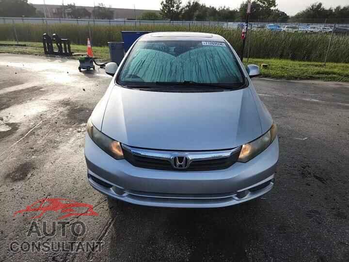 HONDA CIVIC 2012 - 2HGFB2F98CH506005