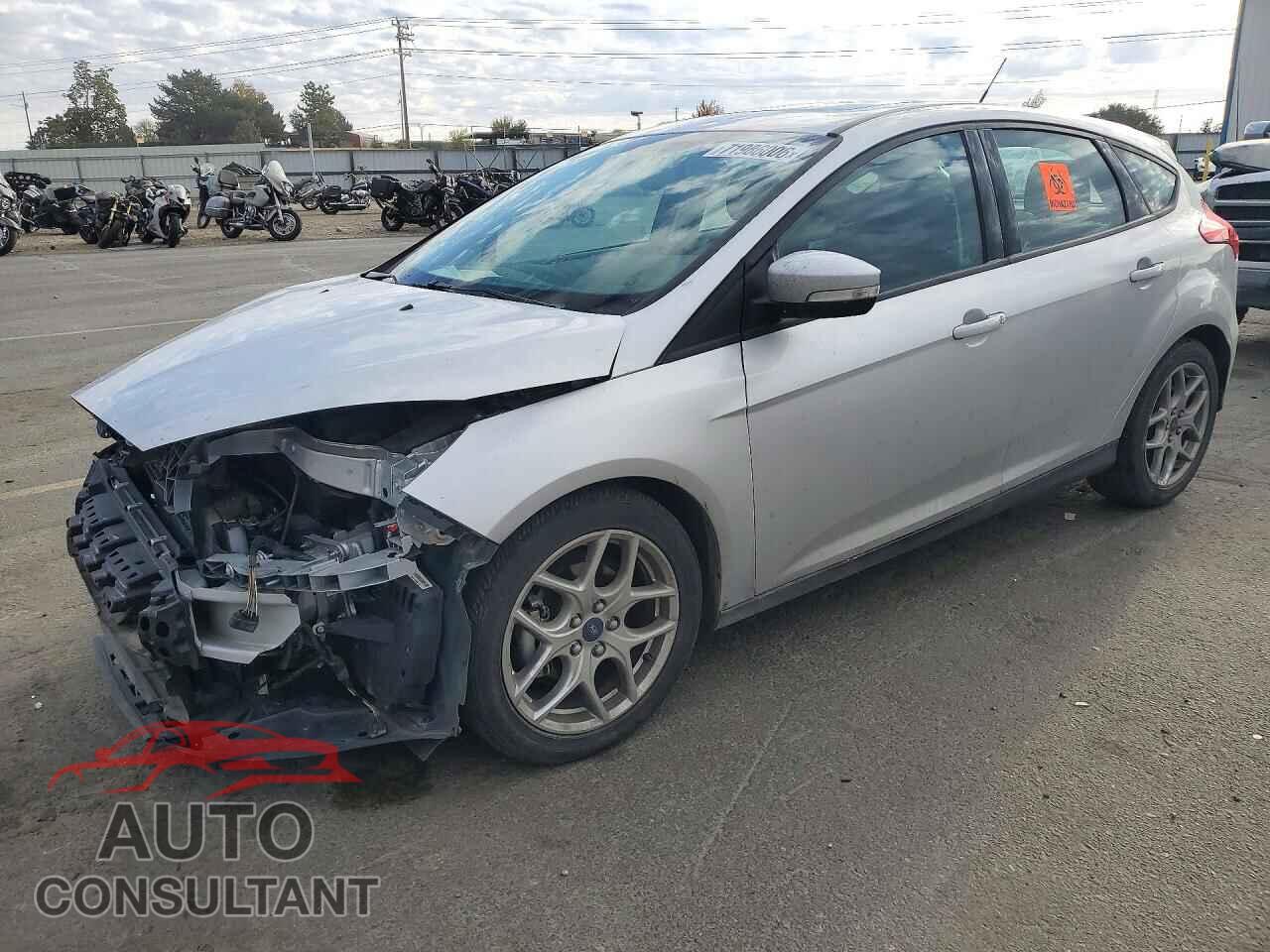 FORD FOCUS 2015 - 1FADP3K2XFL373203