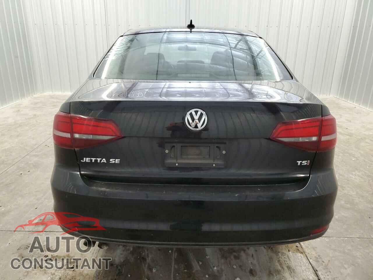 VOLKSWAGEN JETTA 2018 - 3VWDB7AJ9JM242566