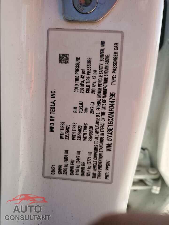 TESLA MODEL 3 2021 - 5YJ3E1ECXMF044795
