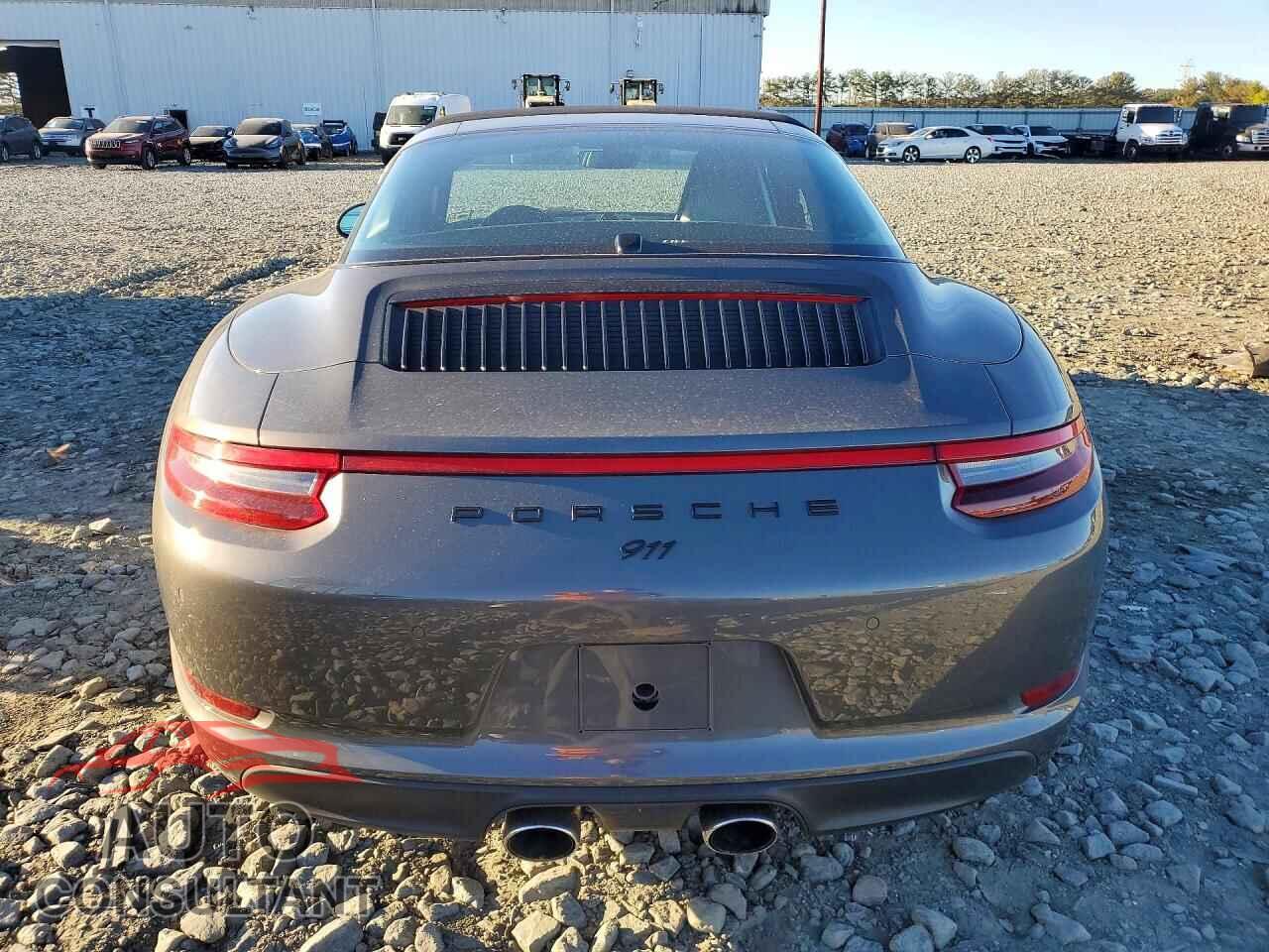 PORSCHE 911 2017 - WP0BB2A94HS136837