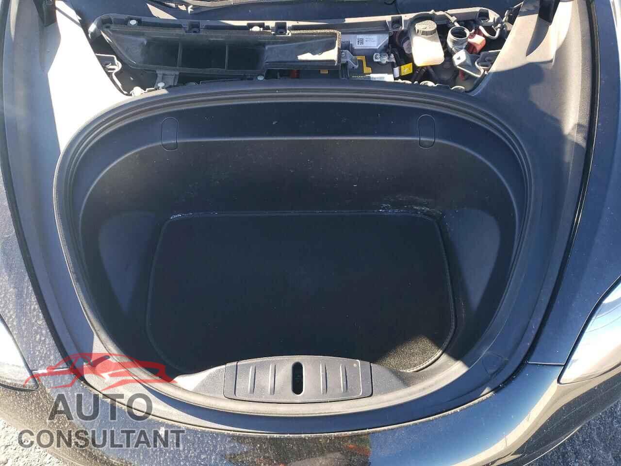 TESLA MODEL 3 2019 - 5YJ3E1EB2KF440787
