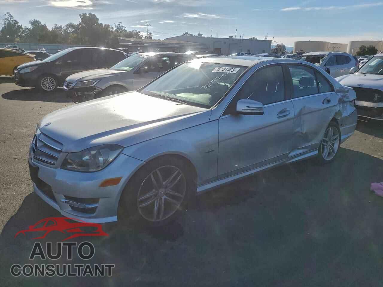 MERCEDES-BENZ C-CLASS 2012 - WDDGF4HB3CA601806