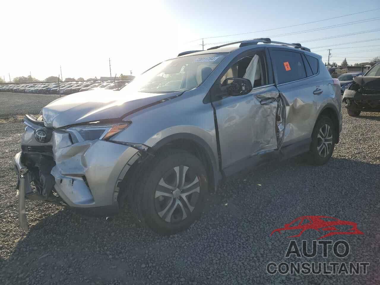 TOYOTA RAV4 2018 - JTMBFREV7JJ213541