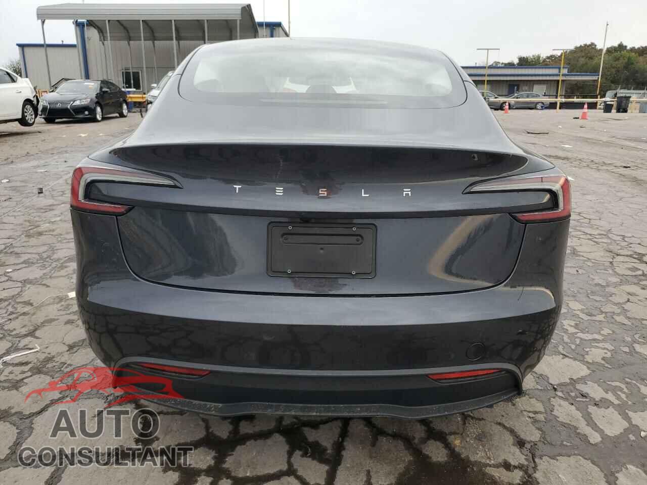 TESLA MODEL 3 2024 - 5YJ3E1EA3RF784811