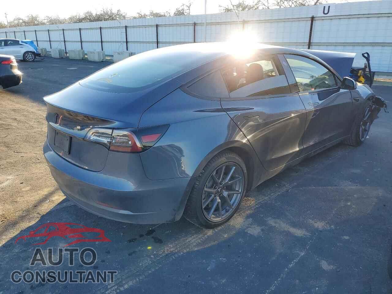 TESLA MODEL 3 2021 - 5YJ3E1EA0MF875947