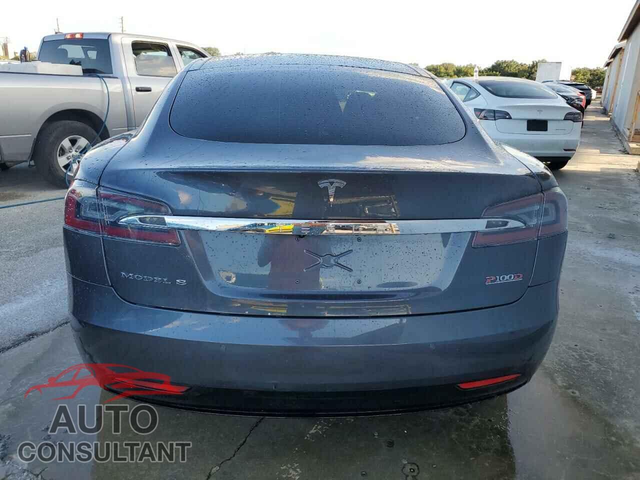 TESLA MODEL S 2018 - 5YJSA1E48JF292247