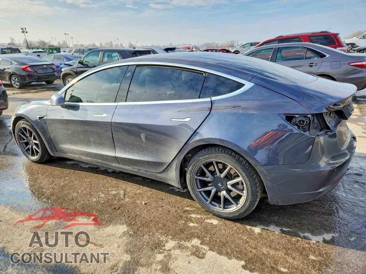 TESLA MODEL 3 2020 - 5YJ3E1EB1LF735784