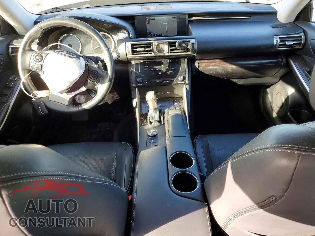 LEXUS IS 2014 - JTHCF1D24E5009855