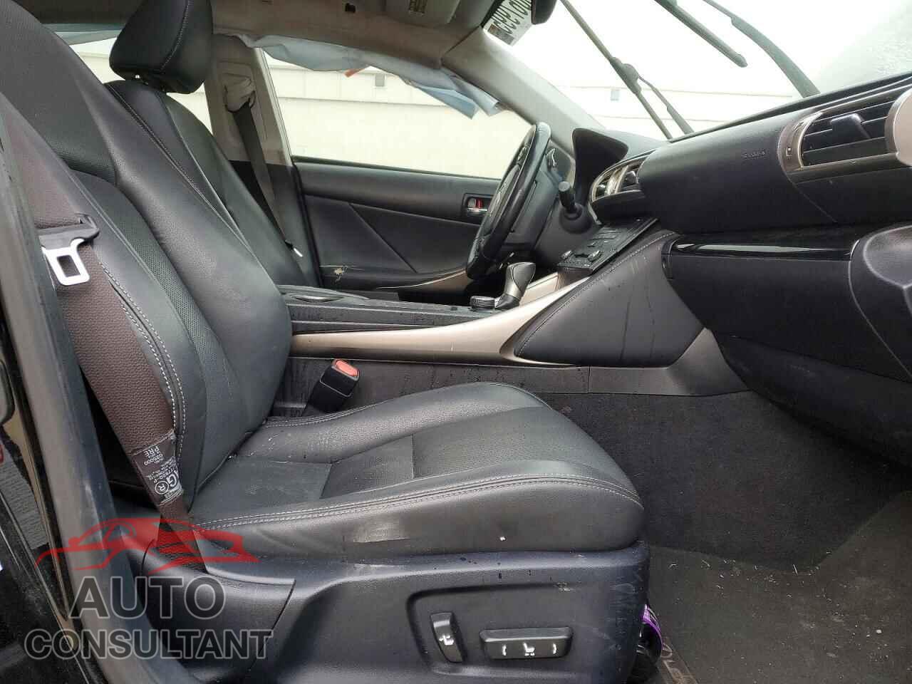 LEXUS IS 2015 - JTHCF1D20F5020868