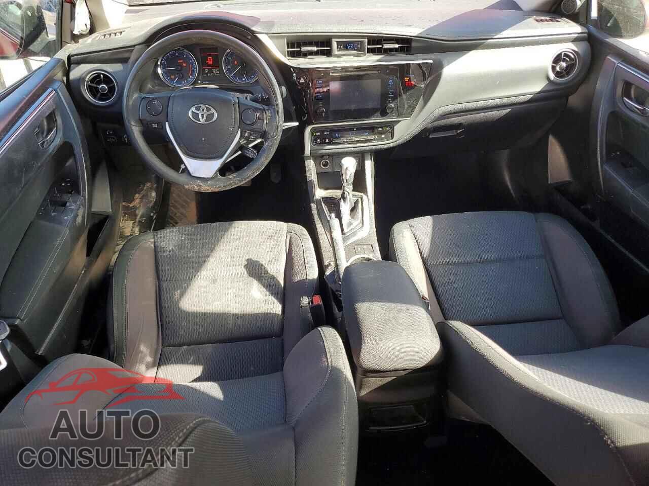 TOYOTA COROLLA 2018 - 5YFBURHE3JP853081