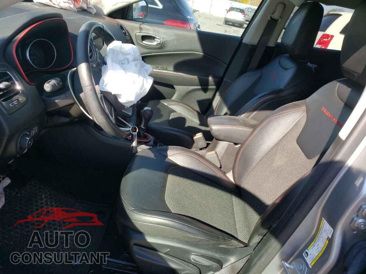 JEEP COMPASS 2019 - 3C4NJDDB4KT775767