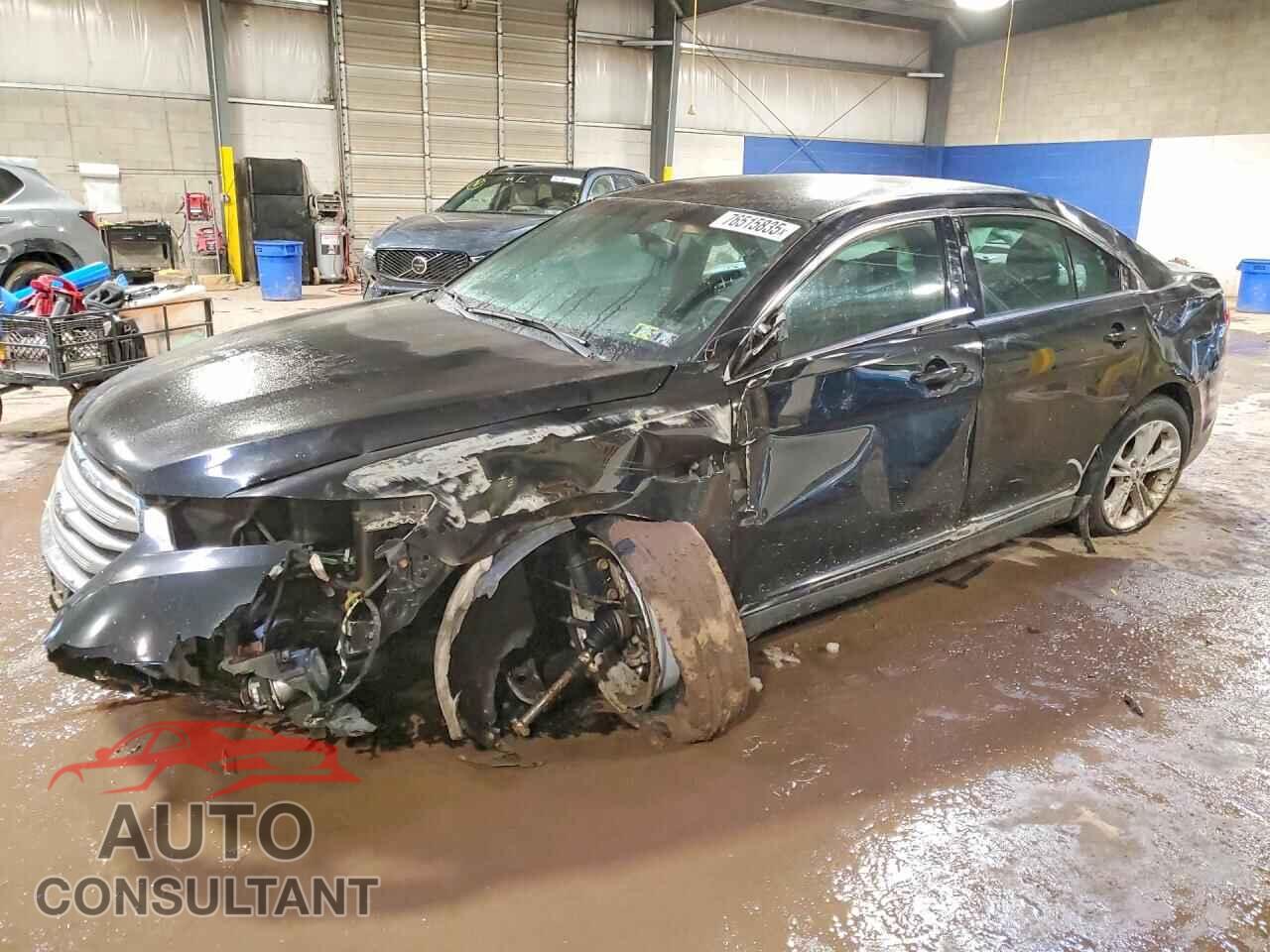 FORD TAURUS 2018 - 1FAHP2E83JG134170