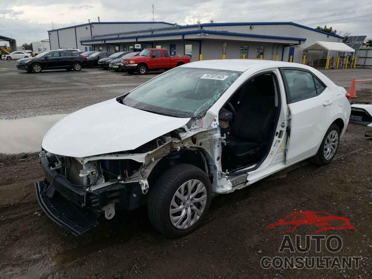 TOYOTA COROLLA 2018 - 5YFBURHE6JP838624