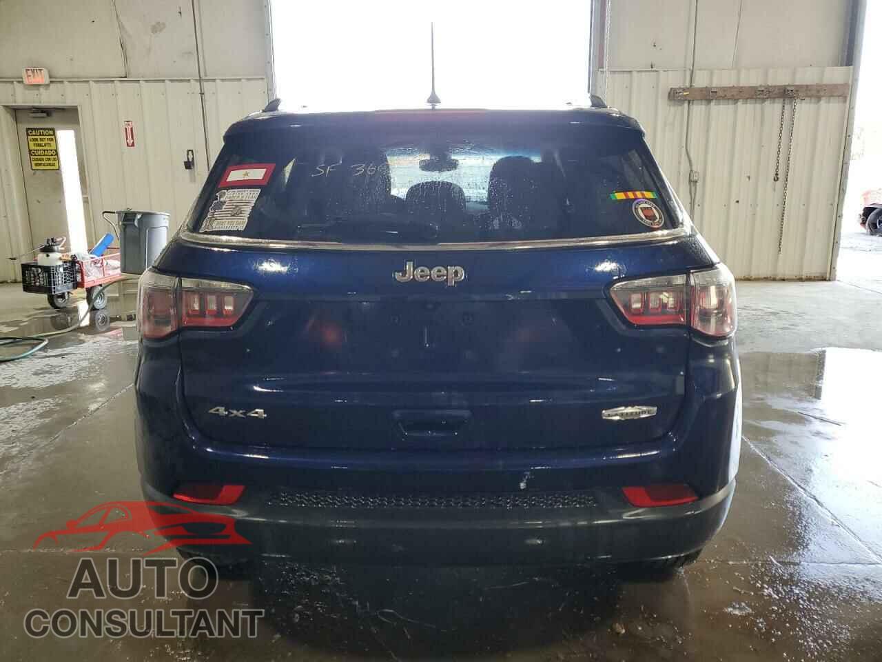 JEEP COMPASS 2018 - 3C4NJDBB4JT250046