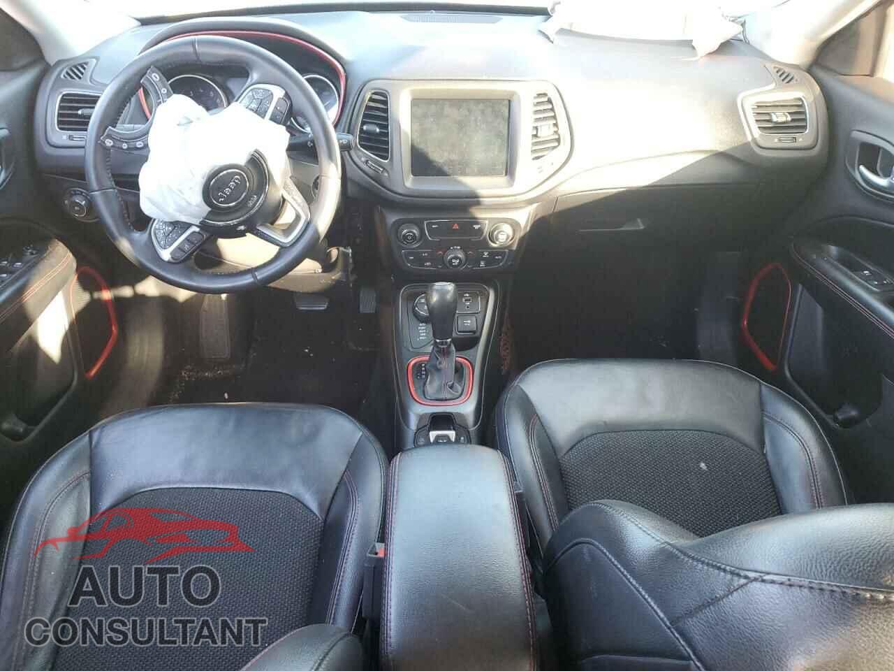 JEEP COMPASS 2019 - 3C4NJDDB8KT748099