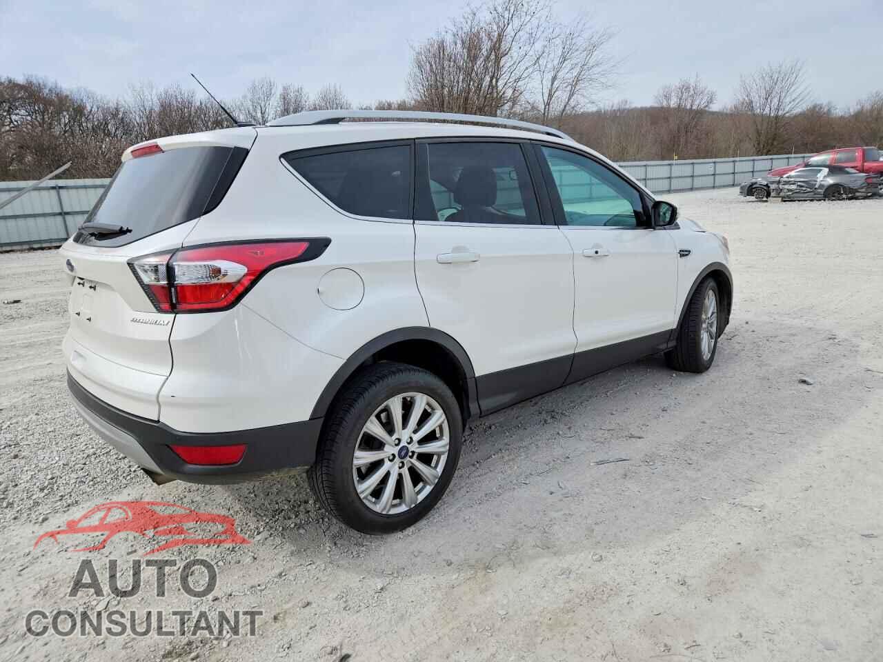FORD ESCAPE 2017 - 1FMCU0JD3HUD04491
