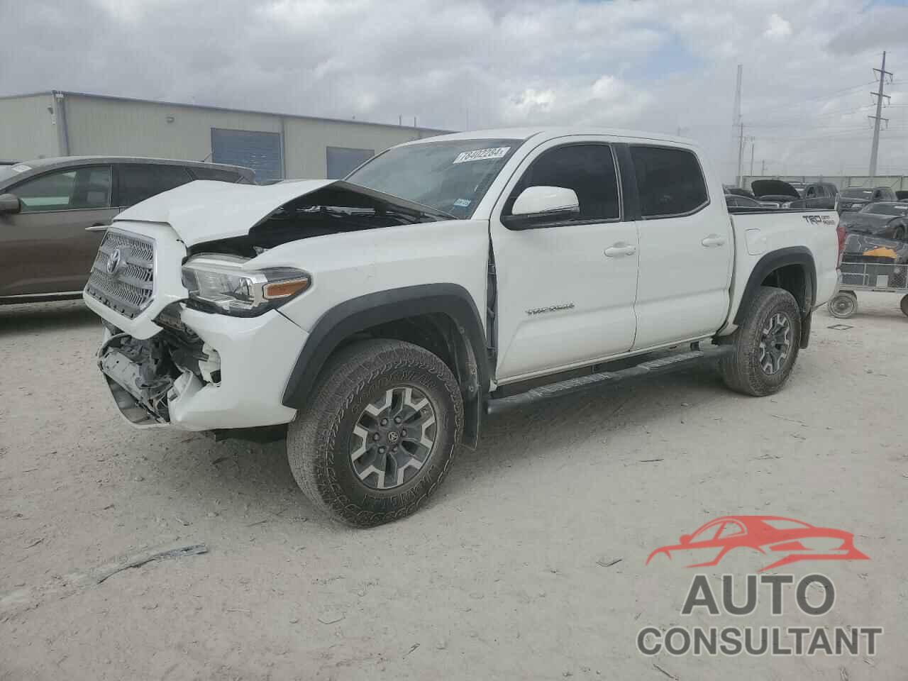 TOYOTA TACOMA 2017 - 5TFAZ5CN0HX022808