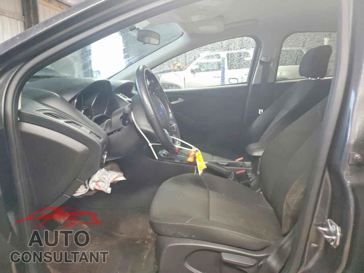 FORD FOCUS 2017 - 1FADP3K24HL243159