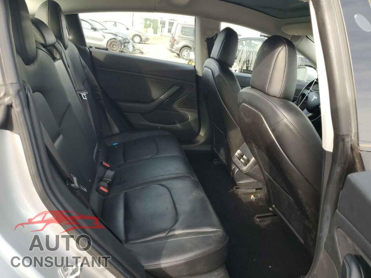 TESLA MODEL 3 2018 - 5YJ3E1EA4JF006165