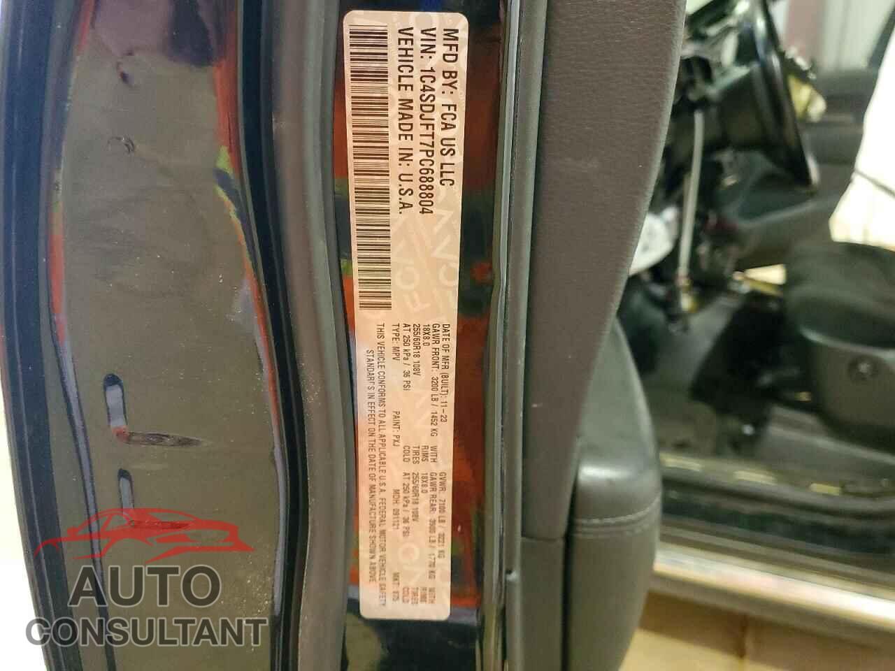 DODGE DURANGO 2023 - 1C4SDJFT7PC688804