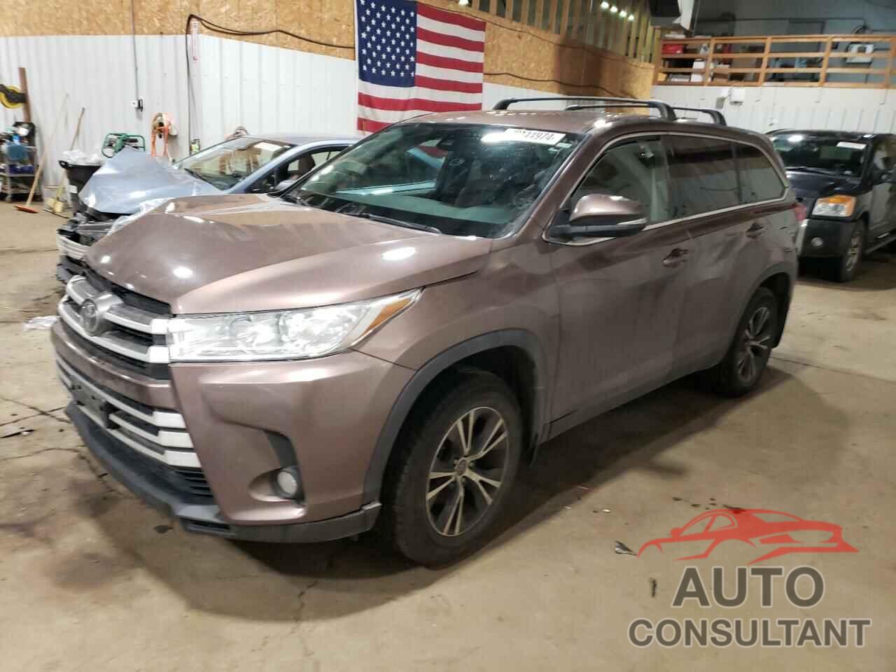 TOYOTA HIGHLANDER 2019 - 5TDBZRFH0KS981494
