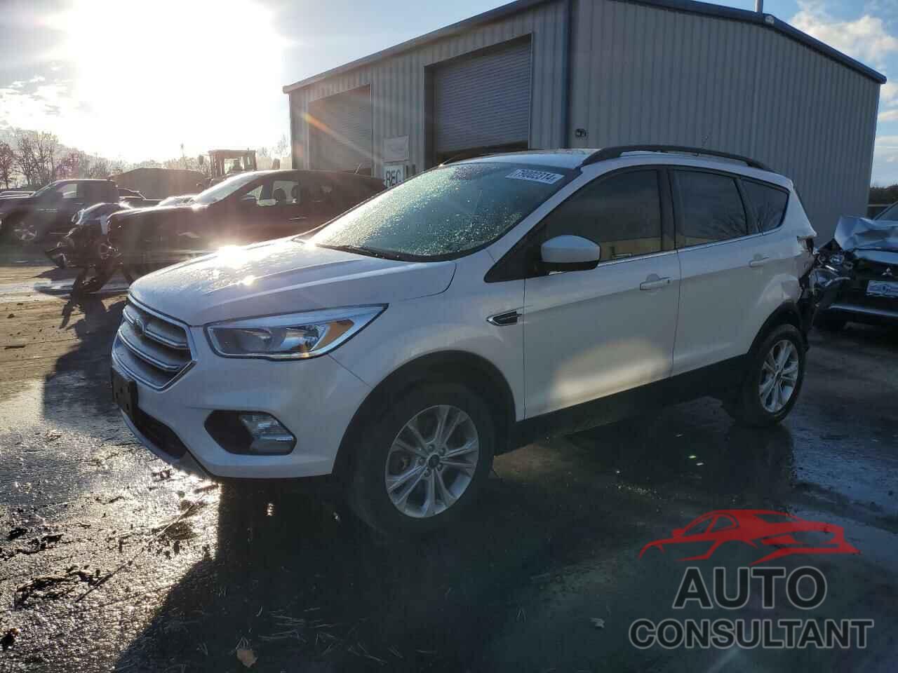 FORD ESCAPE 2018 - 1FMCU9GD6JUD56165