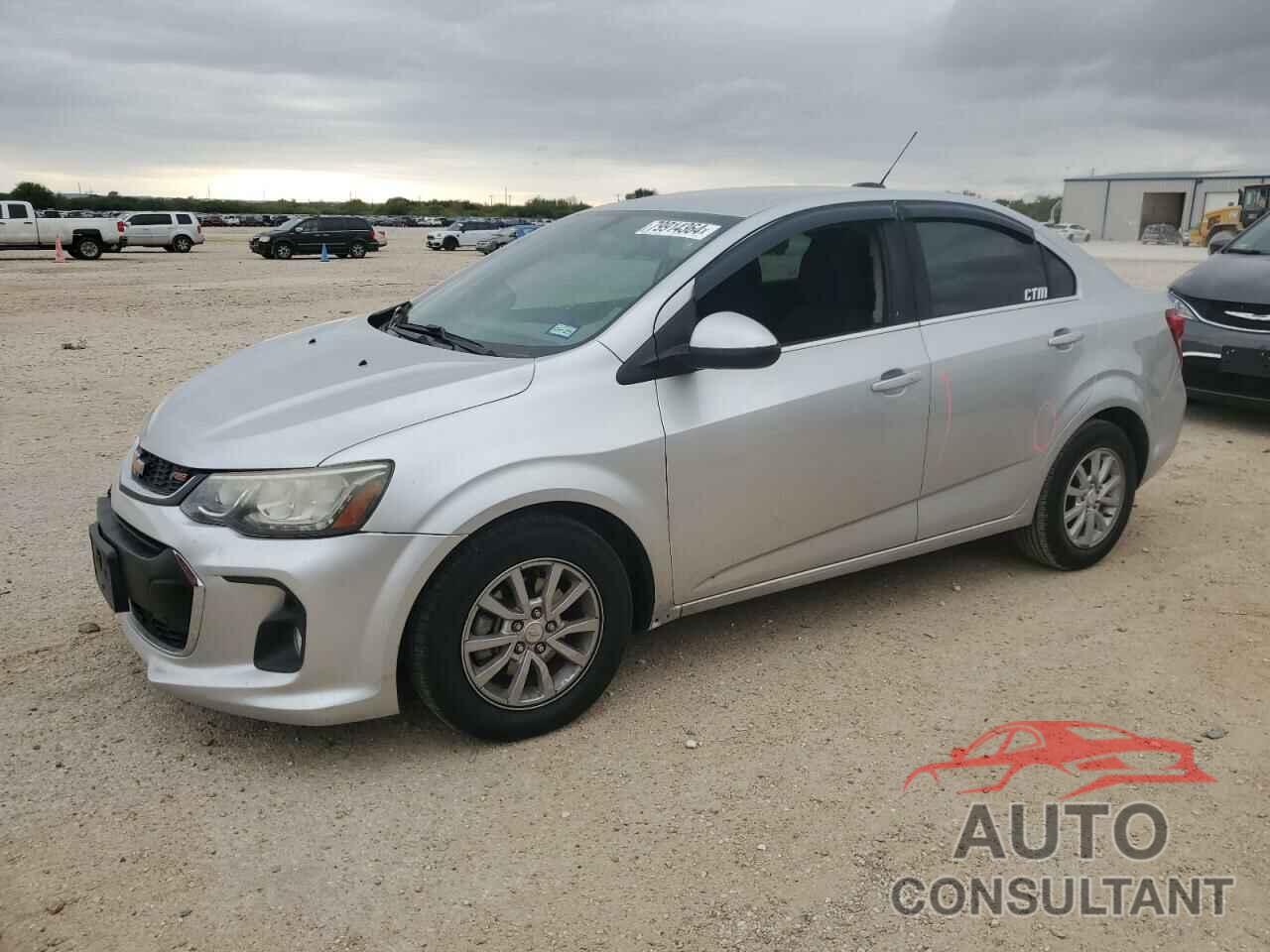 CHEVROLET SONIC 2018 - 1G1JD5SH4J4108181