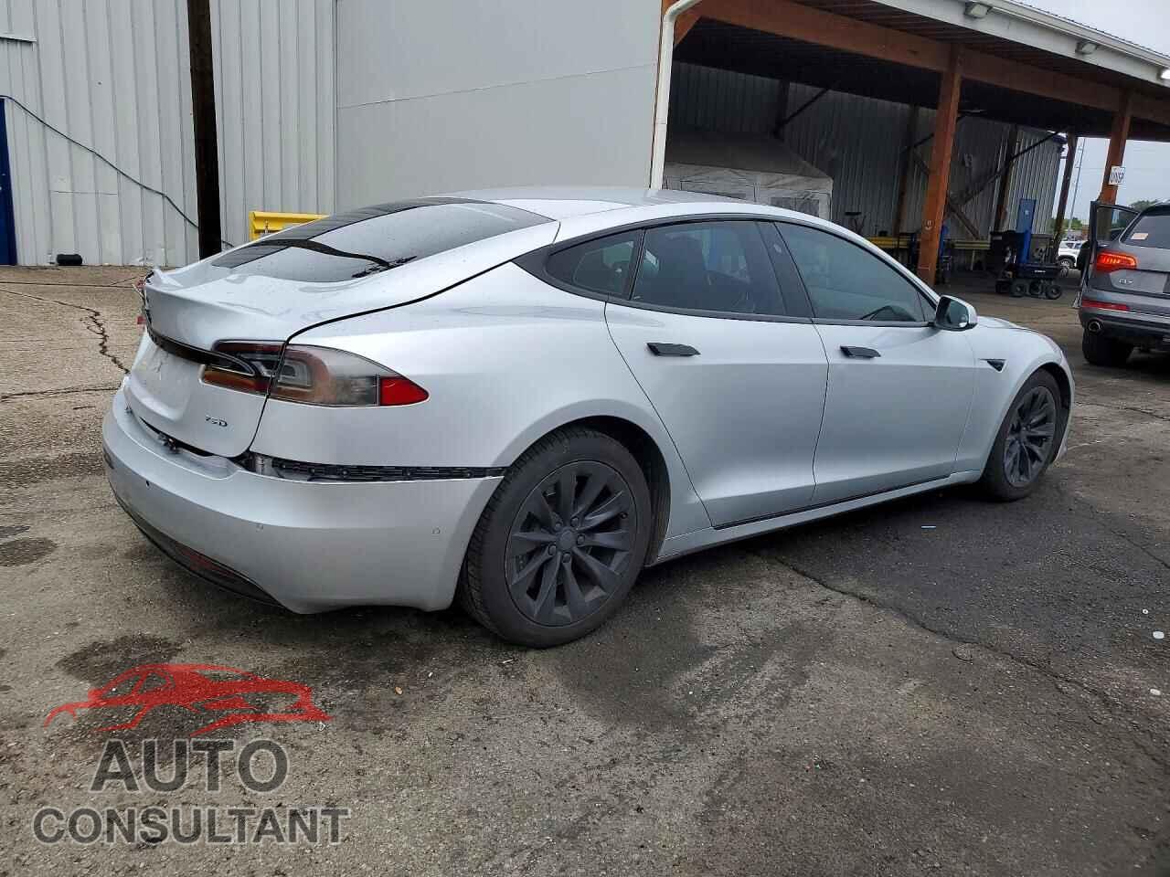 TESLA MODEL S 2017 - 5YJSA1E26HF197291
