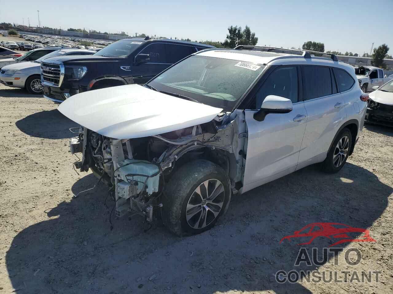 TOYOTA HIGHLANDER 2022 - 5TDHZRBH9NS204865