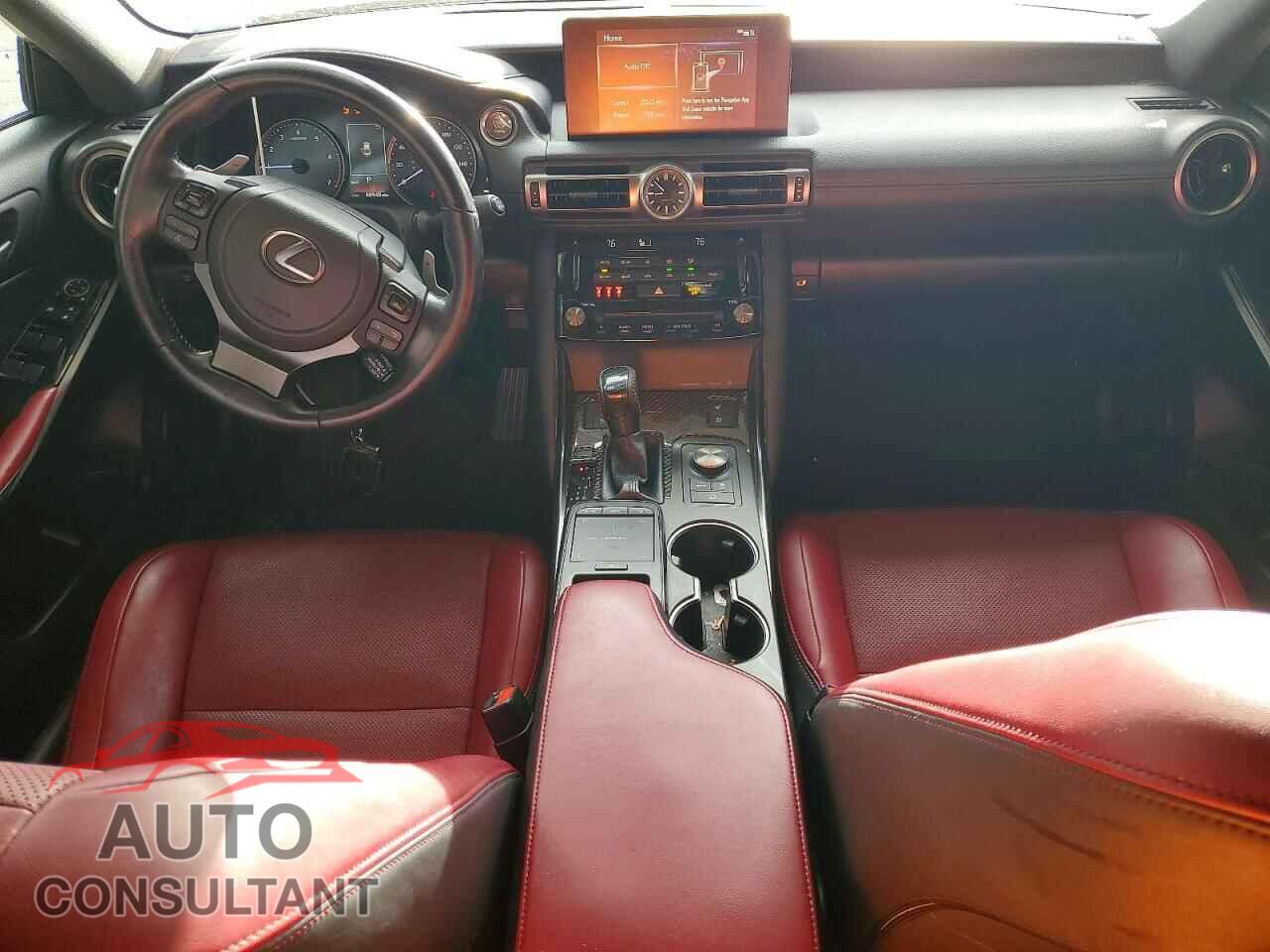 LEXUS IS 2021 - JTHCA1D22M5114228