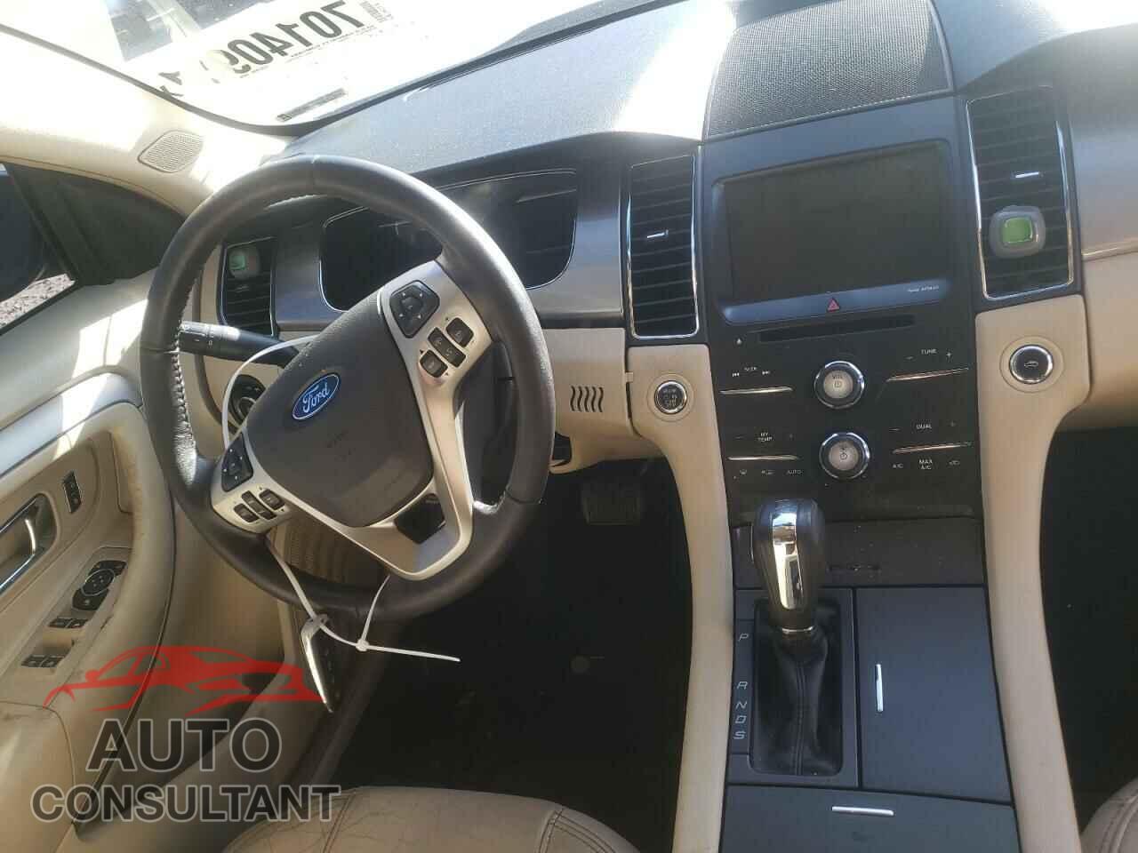 FORD TAURUS 2016 - 1FAHP2E89GG106933