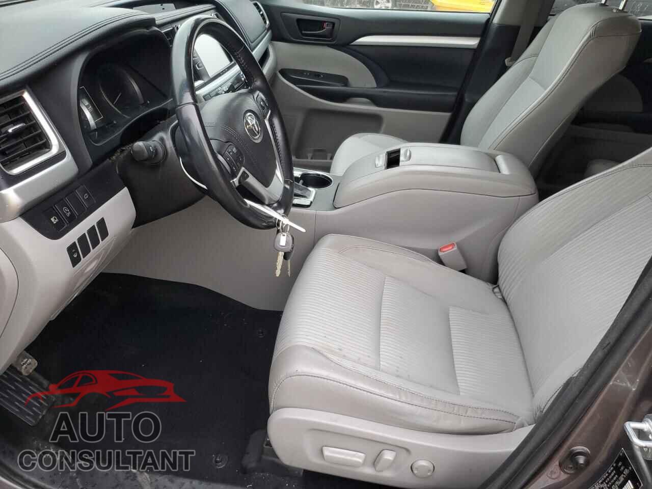 TOYOTA HIGHLANDER 2017 - 5TDBZRFH2HS419928