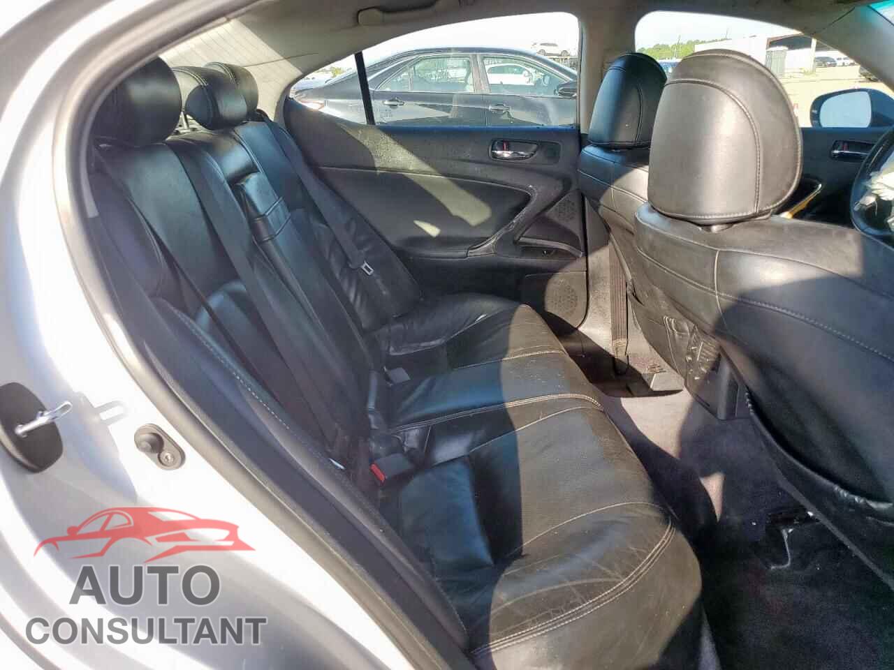 LEXUS IS 2011 - JTHBF5C28B5151903