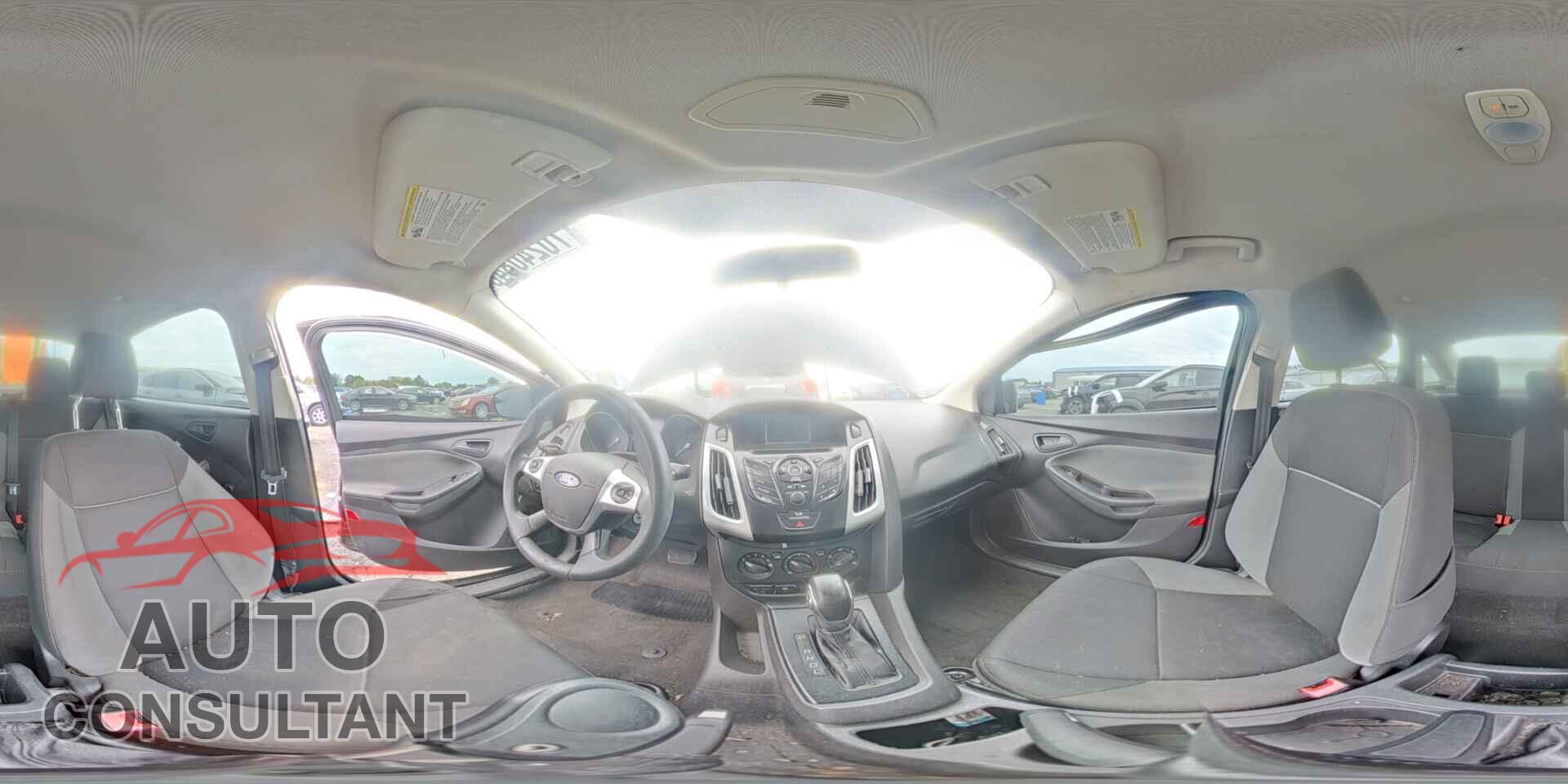 FORD FOCUS 2014 - 1FADP3E24EL395045