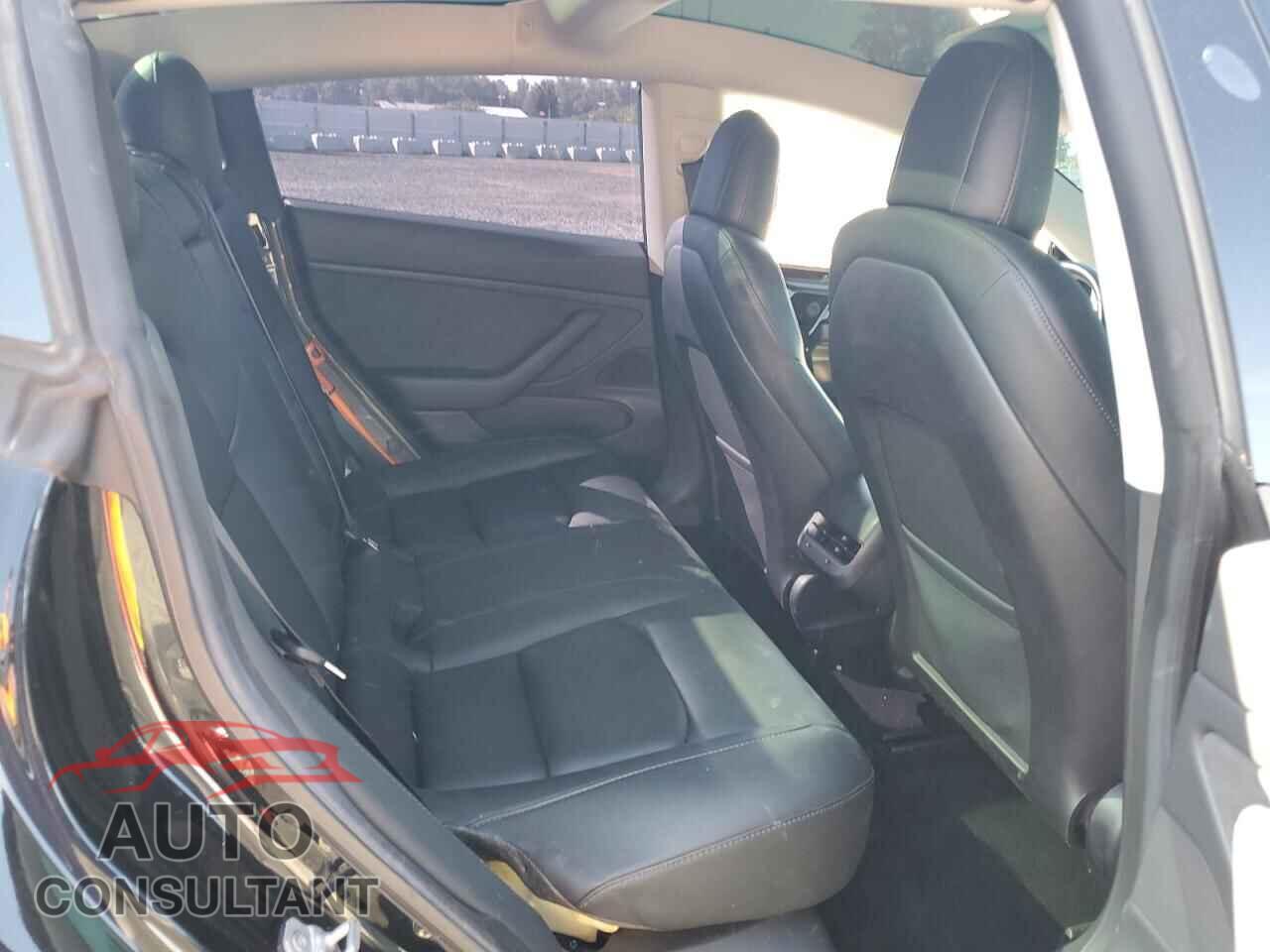 TESLA MODEL 3 2019 - 5YJ3E1EA0KF415703