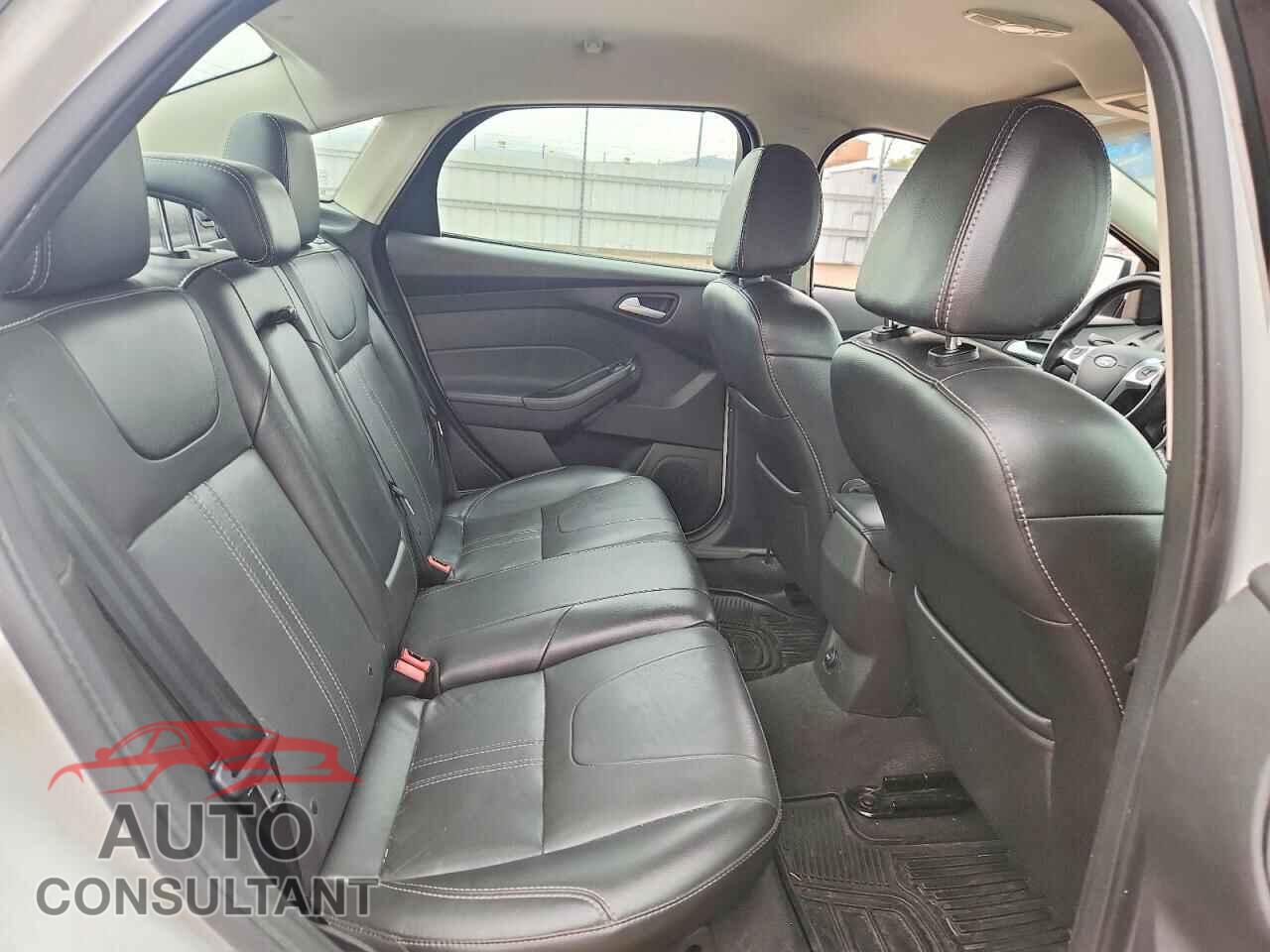 FORD FOCUS 2014 - 1FADP3F23EL111273