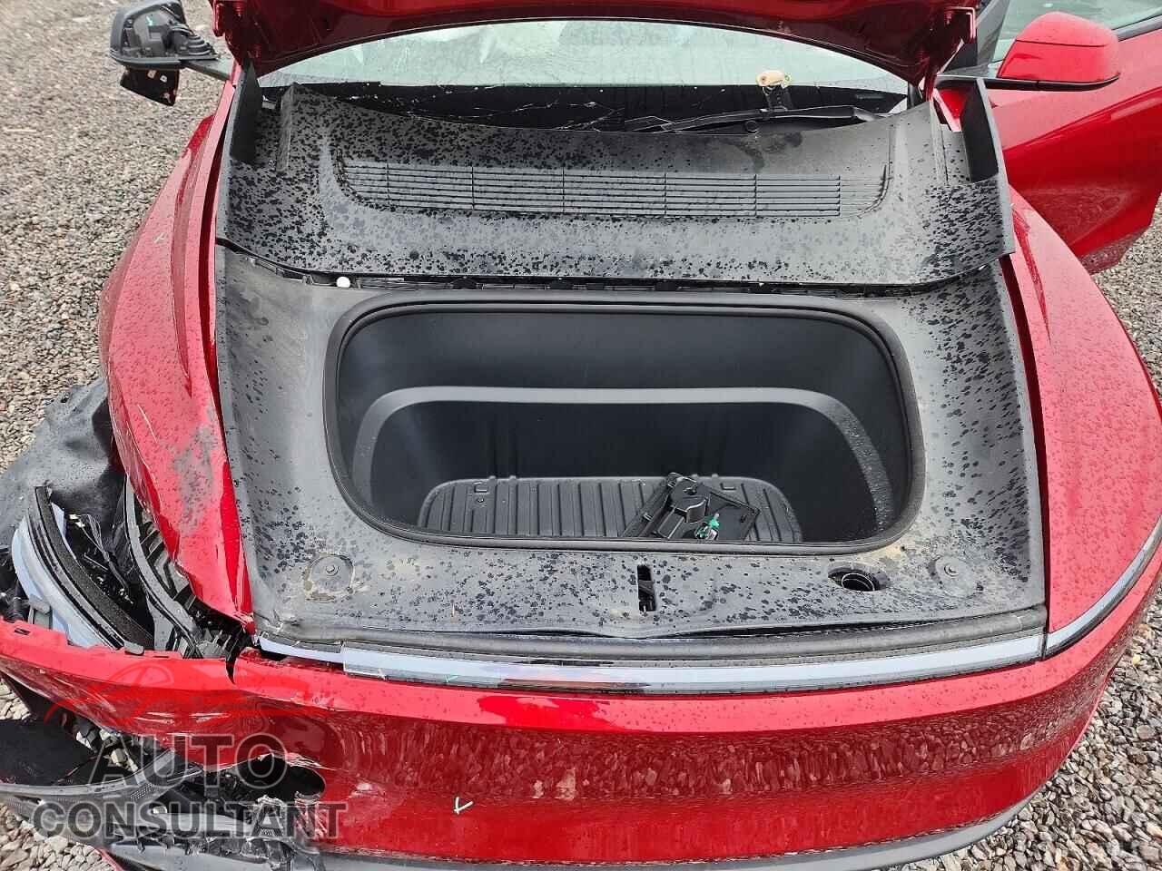 TESLA MODEL Y 2026 - 7SAYGDEE4TF344594