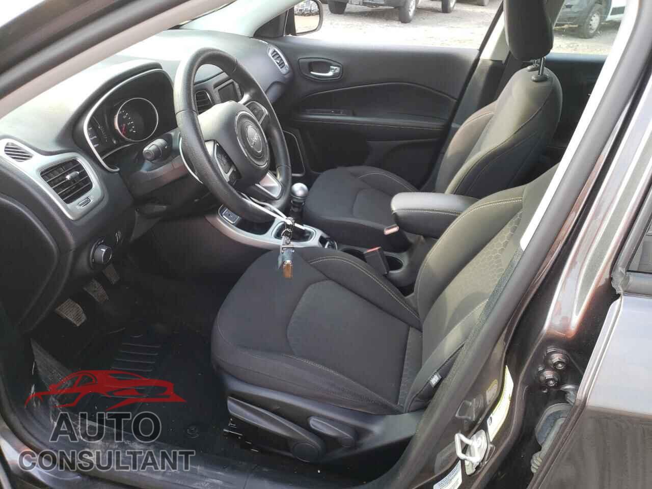 JEEP COMPASS 2017 - 3C4NJCAB6HT669215