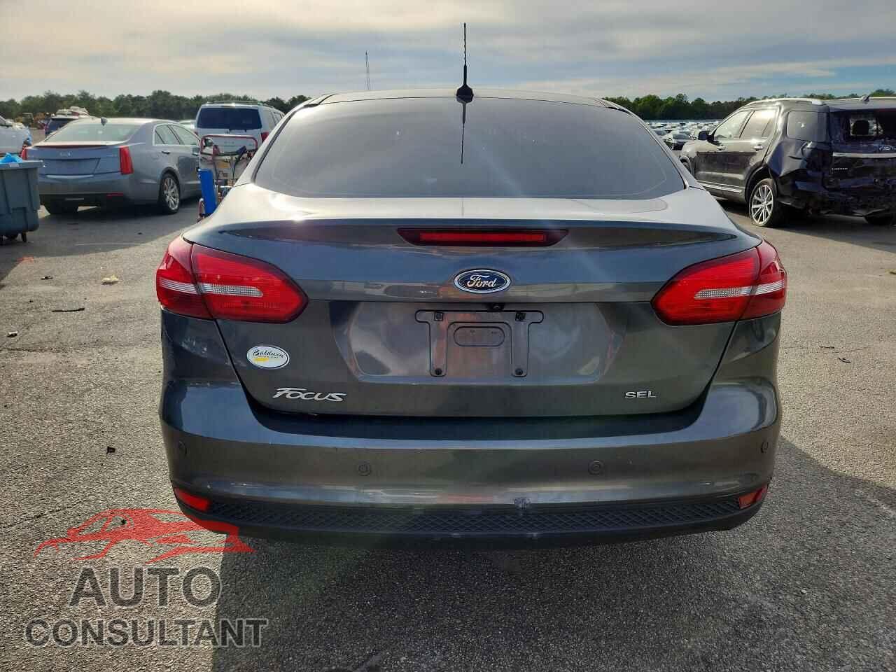 FORD FOCUS 2017 - 1FADP3E21HL261940