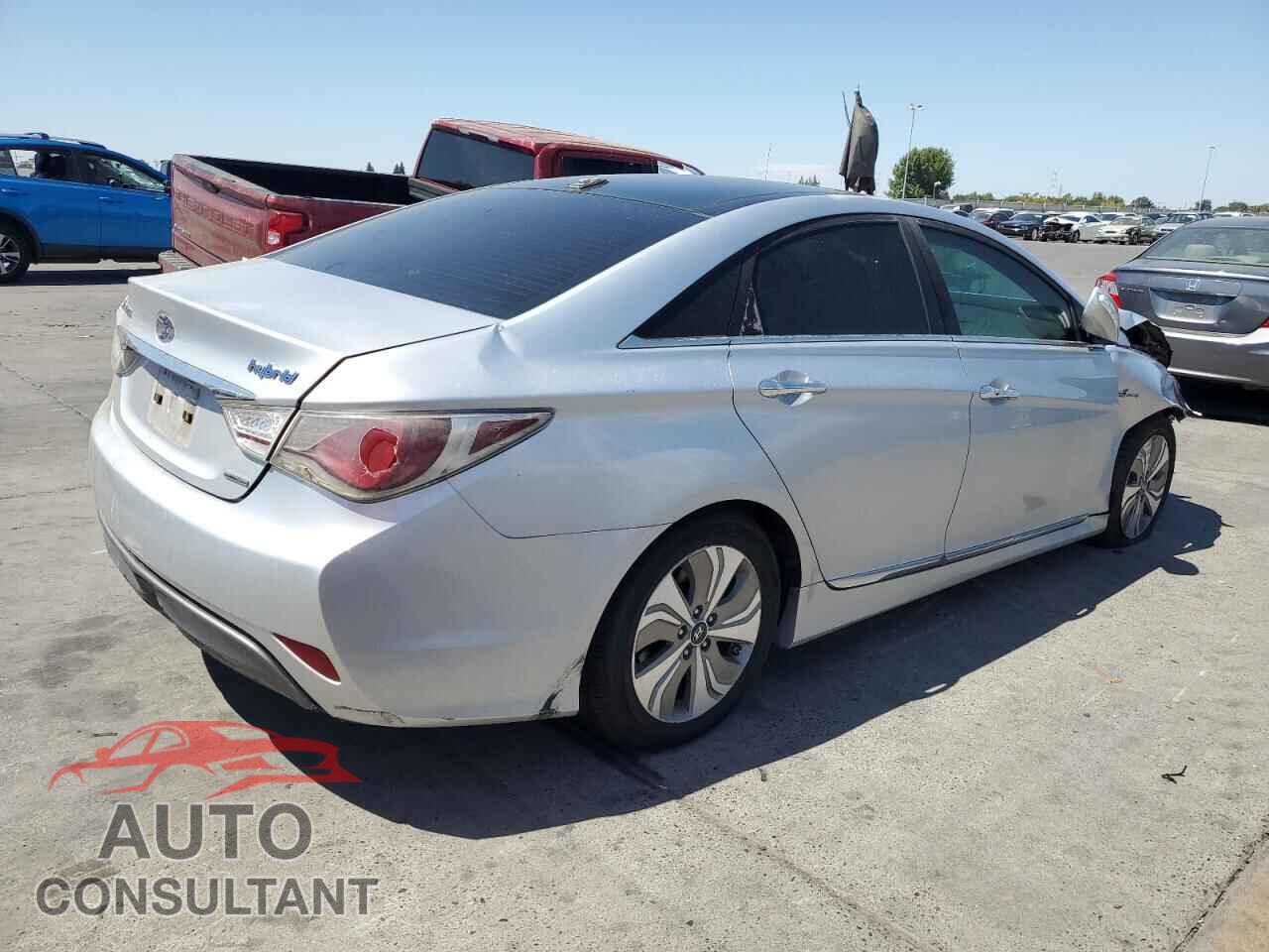 HYUNDAI SONATA 2013 - KMHEC4A47DA065770