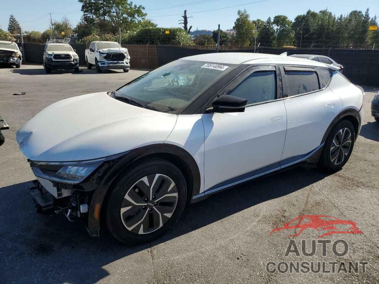 KIA EV6 LIGHT 2023 - KNDC34LA3P5604087
