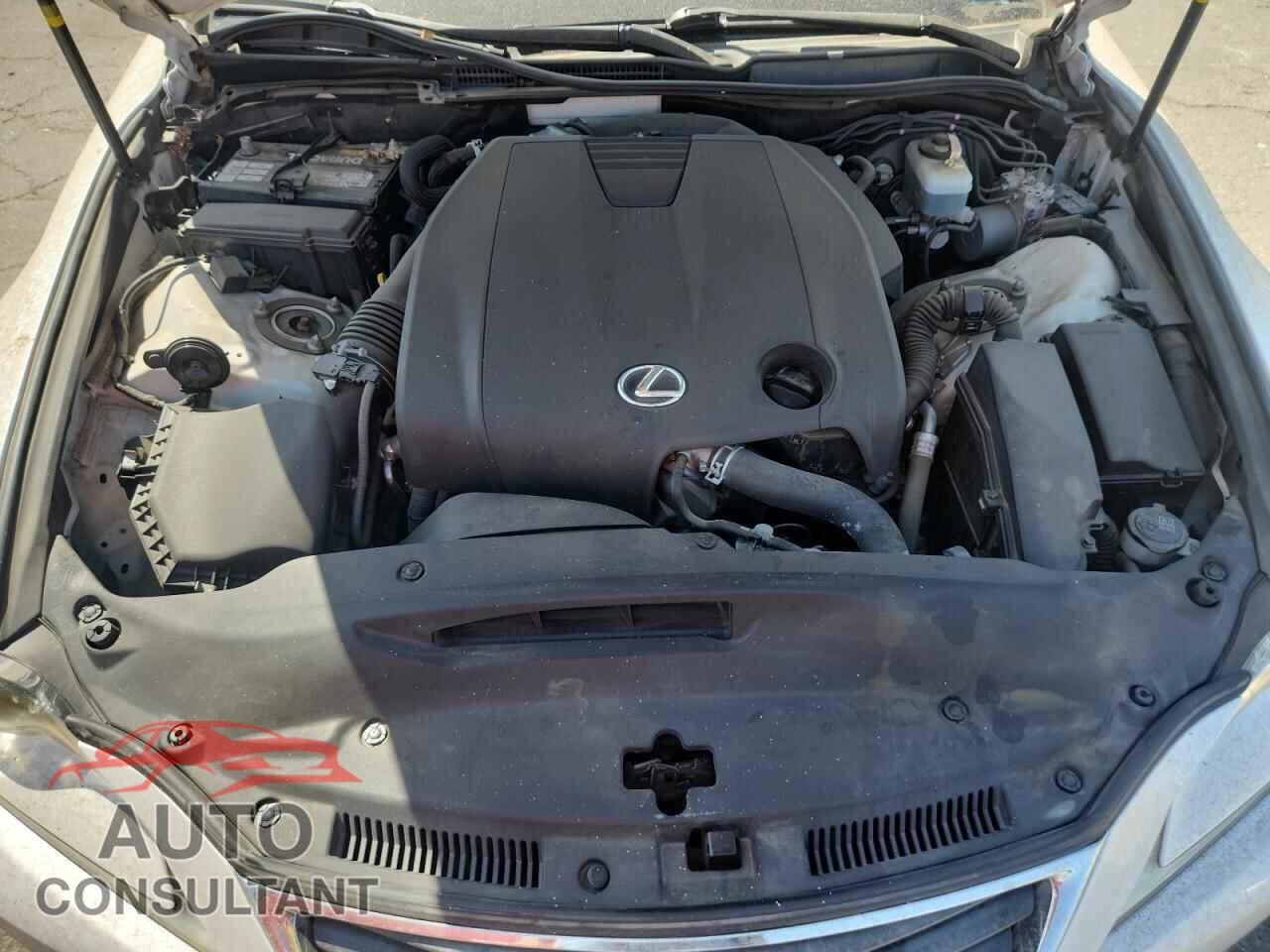 LEXUS IS 2014 - JTHBF1D26E5000330